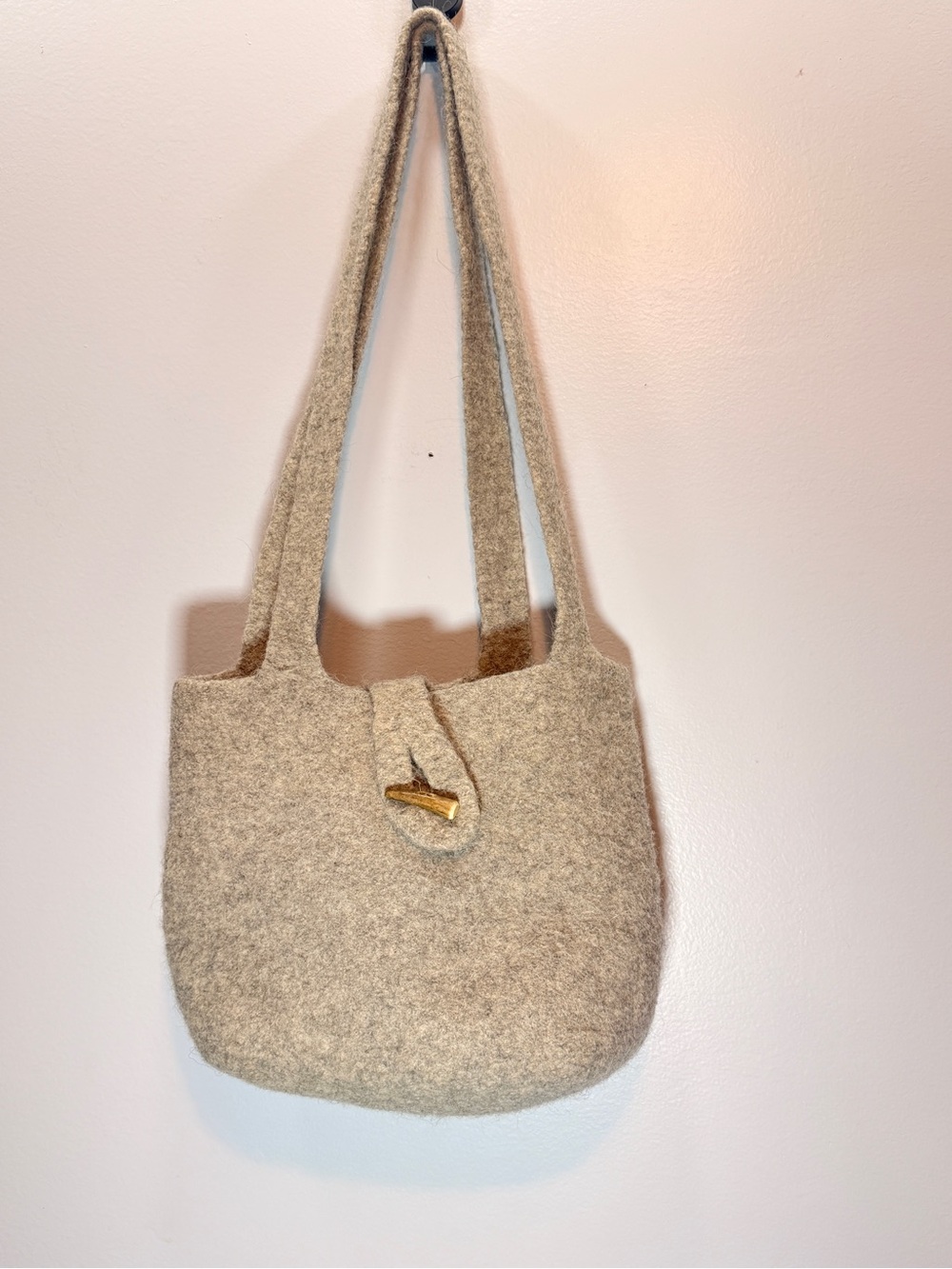 Handmade Wool Felt Shoulder Bag in Gray